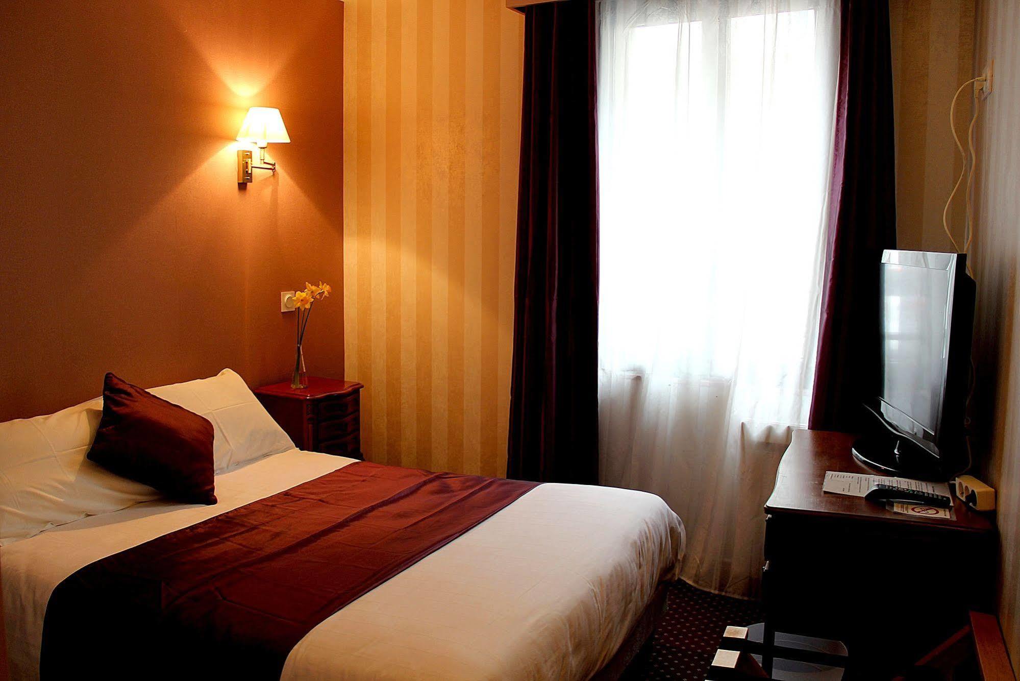 Hotel Rabelais Tours Exterior foto