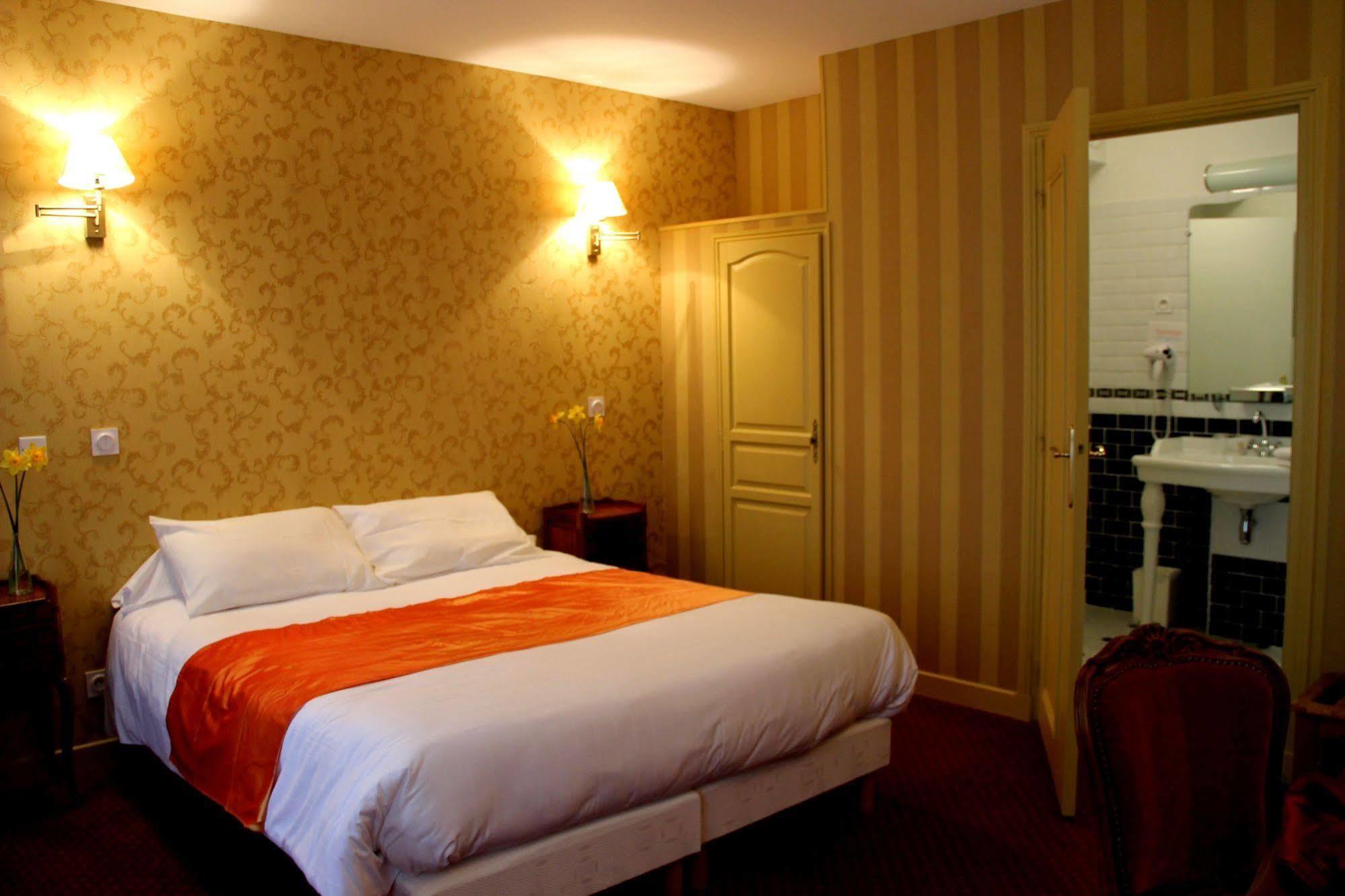 Hotel Rabelais Tours Exterior foto